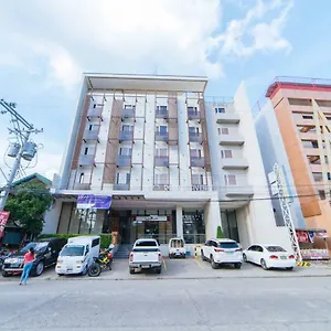 Hotel Reddoorz @ Roxas Street